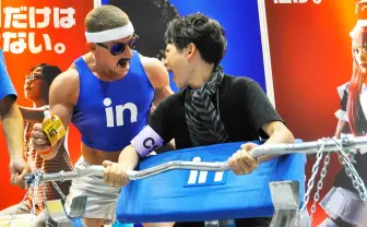 【コミケ90】なぜかバーベルを持ち上げる人続出！ 大盛況のinゼリーレポ