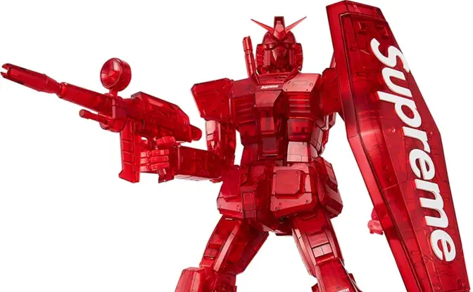 Supreme「ガンプラ」コラボ　シャアも嫉妬するクリアレッドの機体