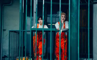 YOASOBI「夜に駆ける」ストリーミングで史上初の累計9億回再生を突破