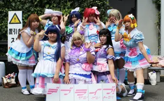 夏コミで復活「デブライブ!サンゲントン!!」インタビュー 膝を守るマットも完備!