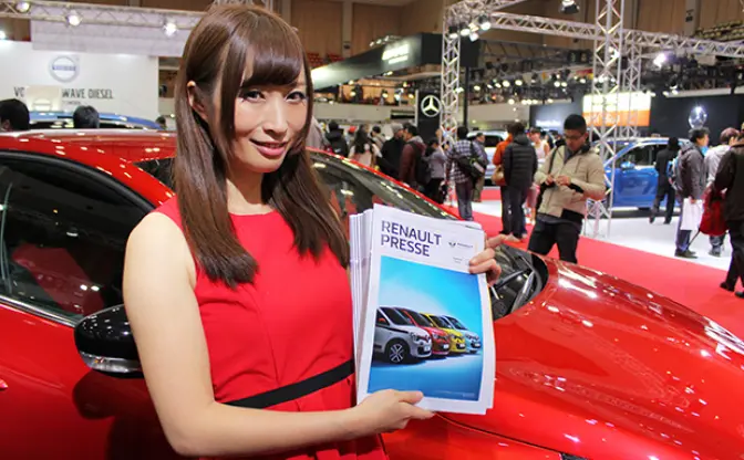 福岡モーターショー2015レポート　未来な車と美人コンパニオンが博多に集結！