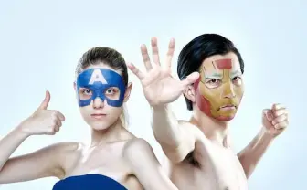 『アベンジャーズ』と『進撃の巨人』の顔パック登場！ 変身しながら肌ケア