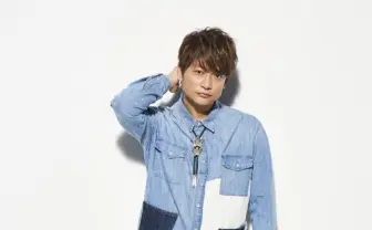 元SMAPの香取慎吾、ファッション誌『smart』の表紙に　