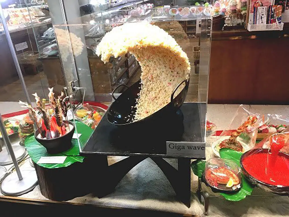食品サンプル店「まいづる」閉店、全品50%OFFセール　水溜りボンドのあの巨大チャーハンの店