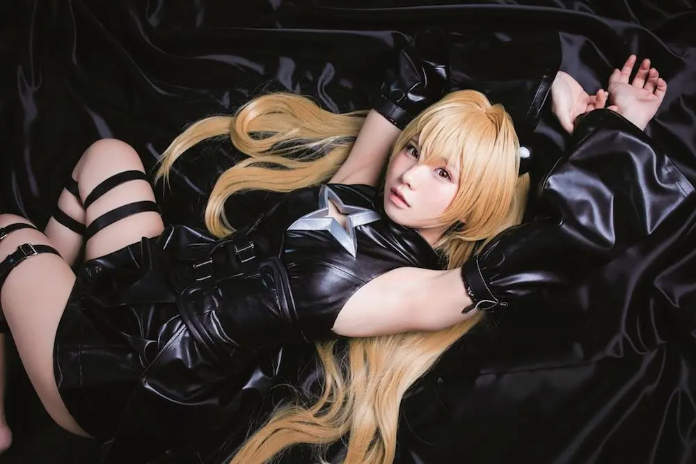 コスプレイヤー えなこがメジャー1st写真集発売　桂正和描き下ろし衣装も