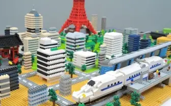 世界最小のnanoblockがソラマチに集結！ Nゲージ連携の新シリーズも