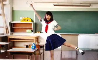 あの踊る女子高生が帰ってきた！ キレッキレで可愛すぎるYDKダンスを披露