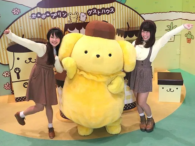 ポムポムプリン20周年イベント　おしりに触れるフォトスポットも！