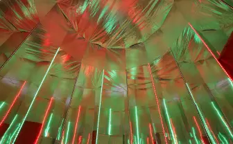 “木じゃない“クリスマスツリー? 下北の新しい恋愛スポットにいってみた