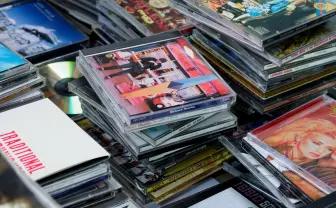 Z世代の3割「CDを買ったことがない」アイドルが支えるガラパゴスな音楽市場