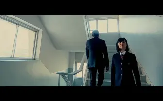 マイクロドローンがJKを駆け抜ける🤩 オンナノコズの映像が超新鮮