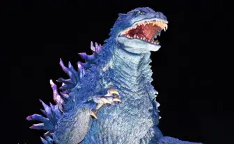 ゴジラ、渋谷に襲来！ 豪華イラストや1億5000万円の純金像も公開