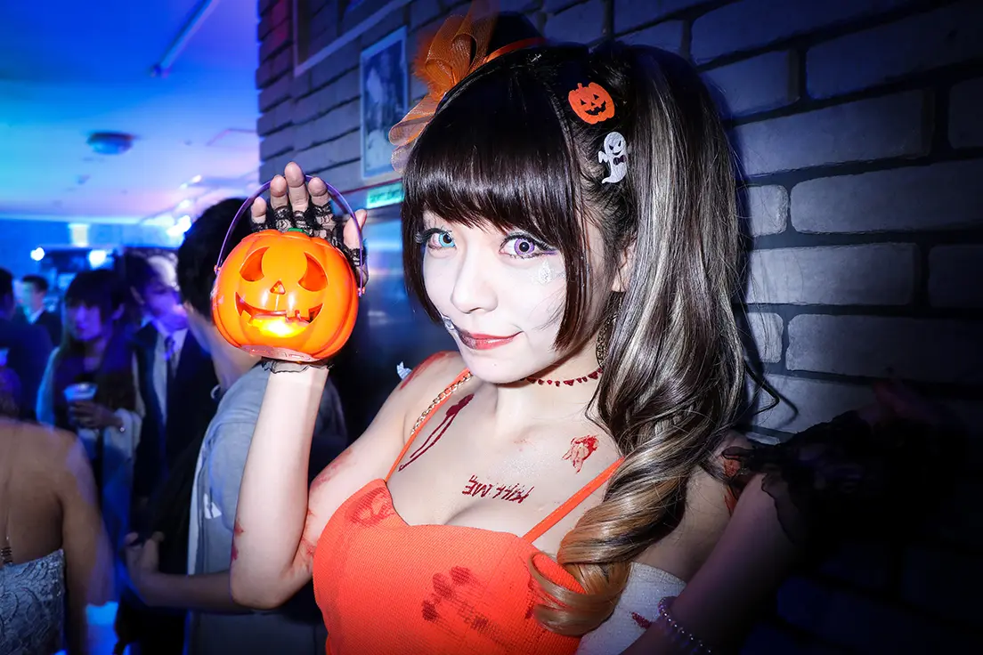【写真】朝まで音楽とギャルに溺れる「歌舞伎町ハロウィン」が凄かった。
