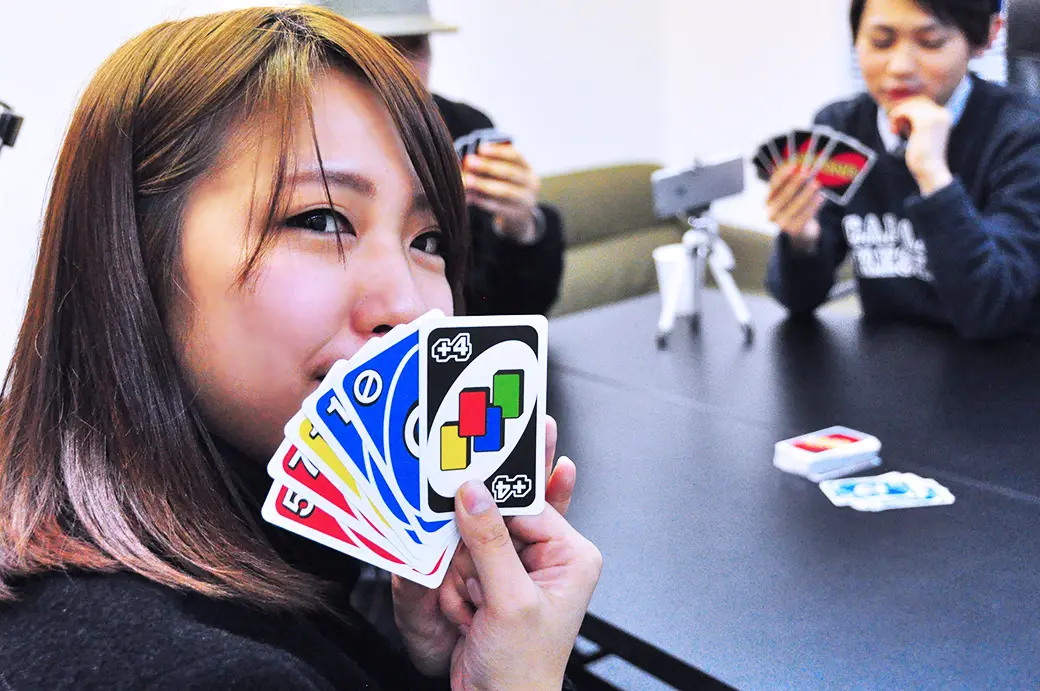 「UNO」の新ルールはヤバすぎた！ 白熱の体験レポート