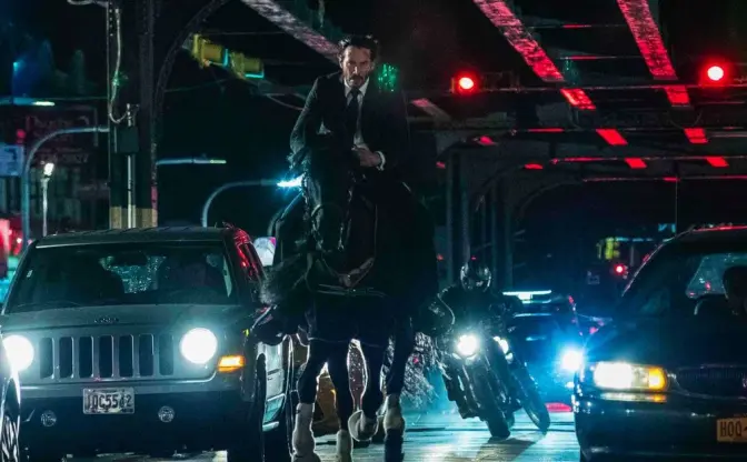 『ジョン・ウィック』最新作、キル・アクション集めた特別映像が公開