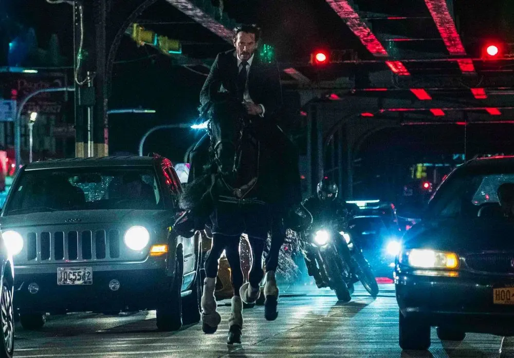 『ジョン・ウィック』最新作、キル・アクション集めた特別映像が公開