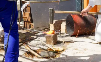 ニコニコ超会議で日本刀鍛錬！ 飛び散る火花と快音に惚れたッ