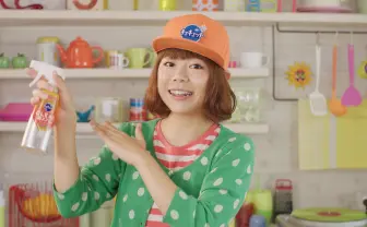 DJみそしるとMCごはんが食器洗いをラップ! あのリアル猫ヘッドも登場