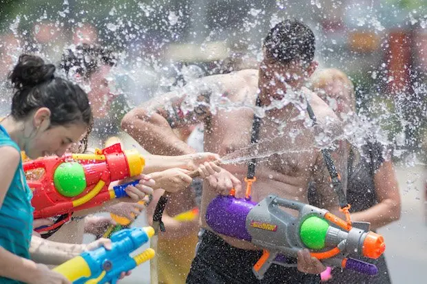 サバゲーできる「ASOBIBA AQUA豊洲」限定オープン！ BBQ×水鉄砲＝最高