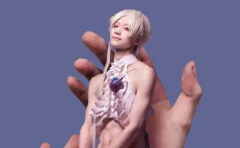 美しい…！ イラストを具現化した芸術品「肋骨ブラウス」が話題