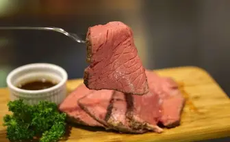 ローストビーフが500円で食べ放題！ 生ハム0円で話題のお店