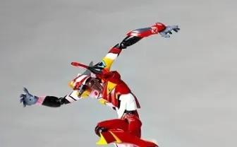 謎の機体:エヴァンゲリオン8+2号機、早くもフィギュア登場　「ヱヴァ新劇場版：Q」次回予告登場