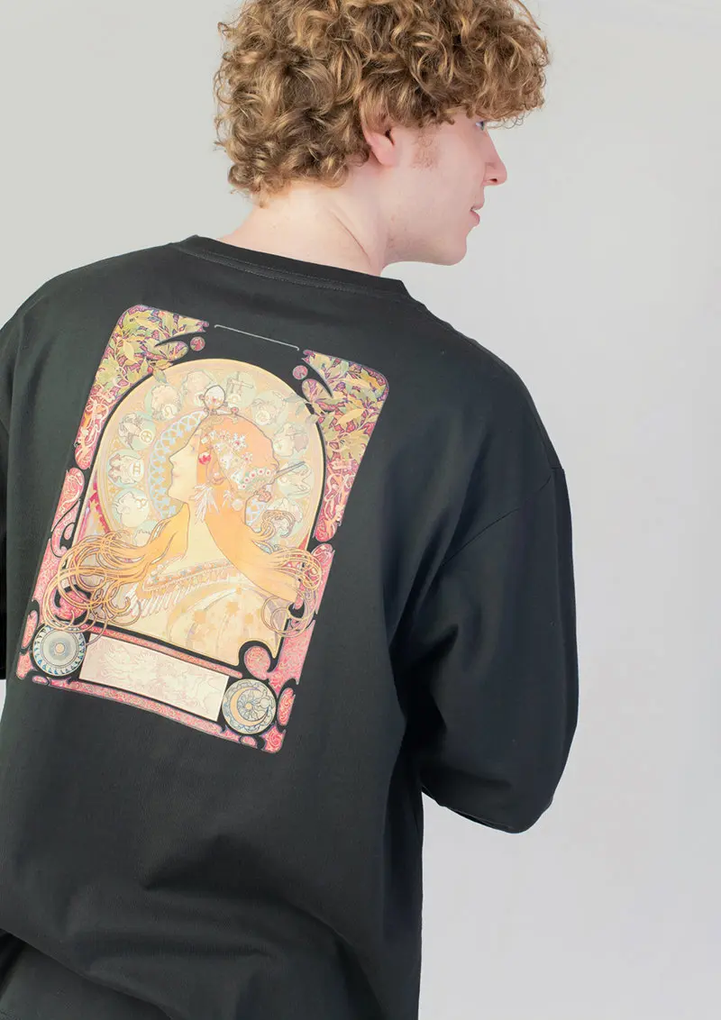 ミュシャの作品をgraniphがデザイン コラボワンピース、Tシャツ
