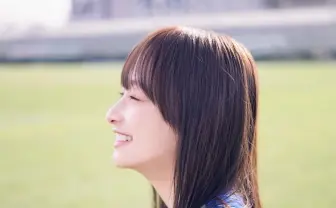 日向坂46 影山優佳、1st写真集発売「幸せなサプライズプレゼントになったら」