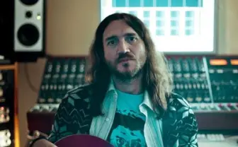 ジョン・フルシアンテ(元Red Hot Chili Peppers)が新曲「Wayne」を無料DL配信中!