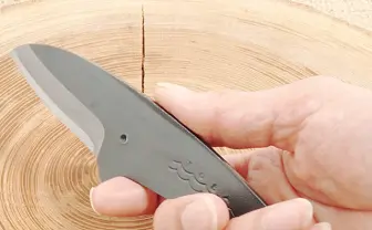 子供も大人も虜にする「くじらナイフ」伝統工芸が愛らしいフォルムに変身