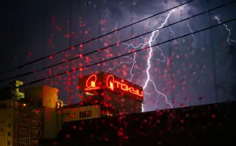 【写真】記録的な雷雨、フォトグラファーが撮った1枚がセクシーな迫力