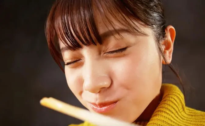 桃月なしこ、やよい軒CMに3度目の出演　見事な食べっぷりが最高！