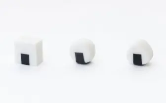 「おにぎり消しゴム」削れると中から具が! ついに「使い切れない問題」解決へ
