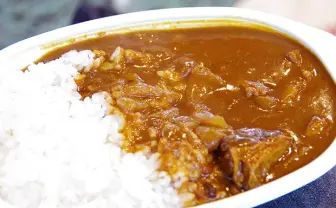 【コミケランチ】松本楼のテイクアウトカレーがサク飯にぴったり！
