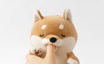 人をダメにするロボット「甘噛みハムハム」この誘惑からは逃げられない...！