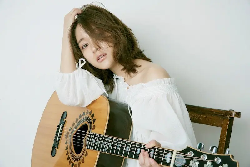 石原さとみ、主演ドラマ「校閲ガール」で見せたファッションが「可愛すぎる」「真似したい」と早くも話題。OPテーマにも注目