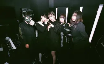 きゅんくん、しらい、近衛りこらが5人組バンド「卒倒セレモニー」結成