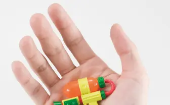 『スプラトゥーン』武器が手の平サイズに! イカしたフィギュア8種類