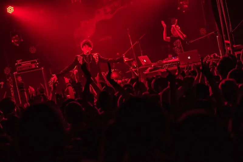 SKY-HI(AAA日高光啓)、今夜生配信に出演！ツアースタートで、込めた思いやライブの感想語る