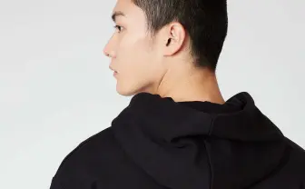 イラストレーター中村佑介×グラニフ 『四畳半タイムマシンブルース』明石さんのバッグも再現