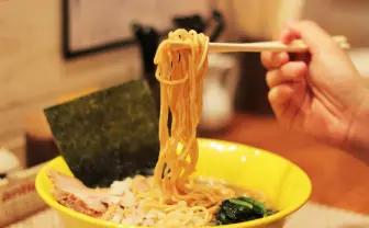 神泉の絶品煮干しラーメン「惠本将裕」レポ　「凪」で修行を積んだ店主