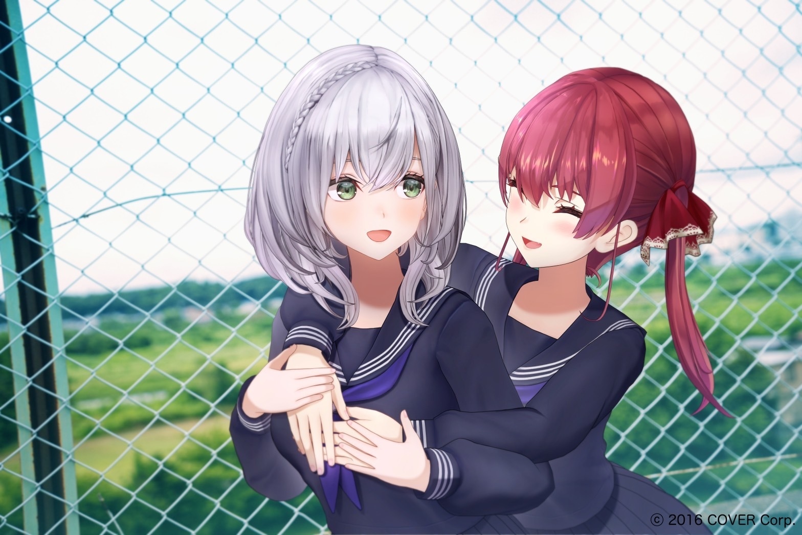 VTuber白銀ノエル×宝鐘マリンの写真集 水着にセーラー服！2人の