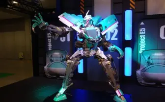 【東京おもちゃショー2014】JR東日本始まったな E5系新幹線が変形するロボットをコンセプト展示