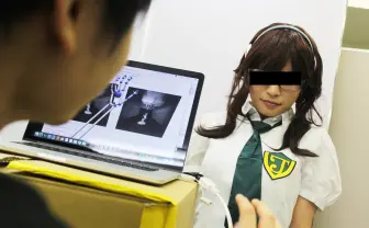 【動画】アダルトVRフェスでDカップの揉み心地をお姉さんと体験！