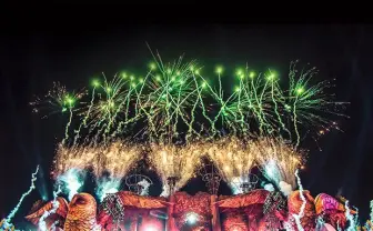 ここは遊園地か!? 夢の世界のようなEDMフェス「EDC」日本初上陸