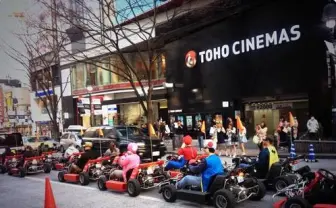 渋谷にマリオカートの外国人集団でTwitterで話題に！　一体何事が？