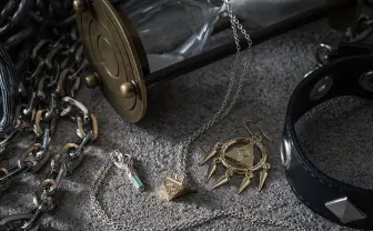 『遊戯王』千年パズルが女子向けネックレスに! 闇のゲームを始めよう