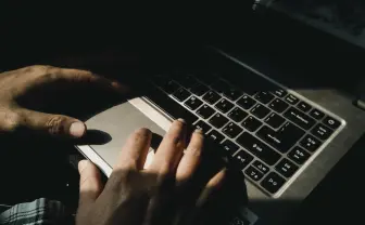 「ファスト映画」投稿者に初の有罪判決 悪質な組織犯罪の実態も判明