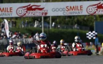 グッドスマイルレーシングカートグランプリ　「#4 GSR 初音ミク BMW」と「TT 零 13」を展示