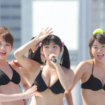 【TIF2017】グラビアユニットG☆Girls、眩しいビキニで悩殺！【写真】